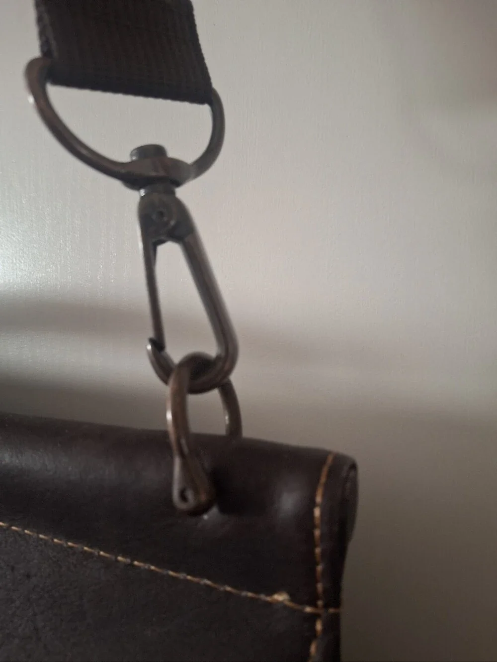 Wilsons Leather classic dark